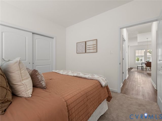11288 Pine Willow Cir, Glen Allen, VA 23059