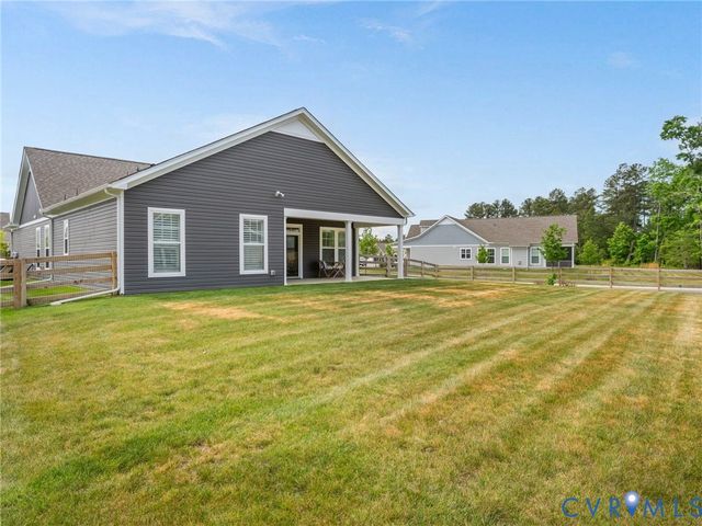11288 Pine Willow Cir, Glen Allen, VA 23059