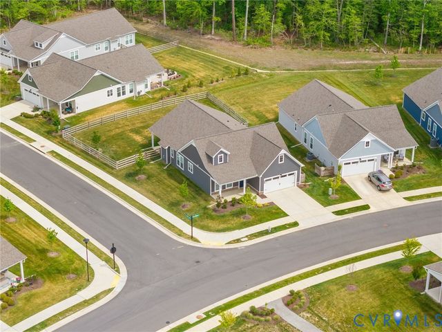 11288 Pine Willow Cir, Glen Allen, VA 23059