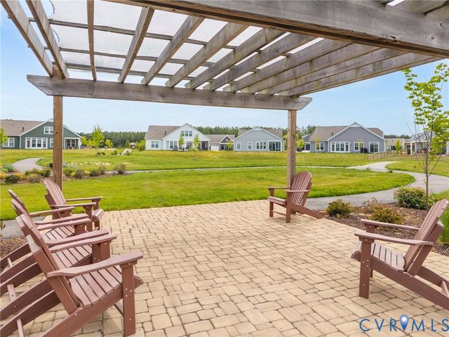 11288 Pine Willow Cir, Glen Allen, VA 23059
