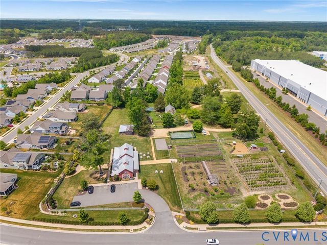 11288 Pine Willow Cir, Glen Allen, VA 23059
