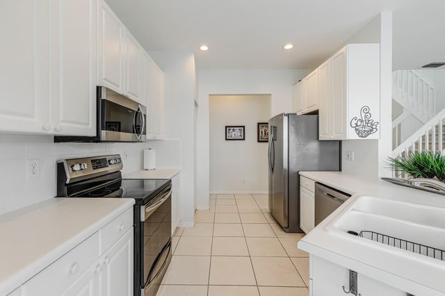 3692 Coco Lake Drive, Coconut Creek, FL 33073