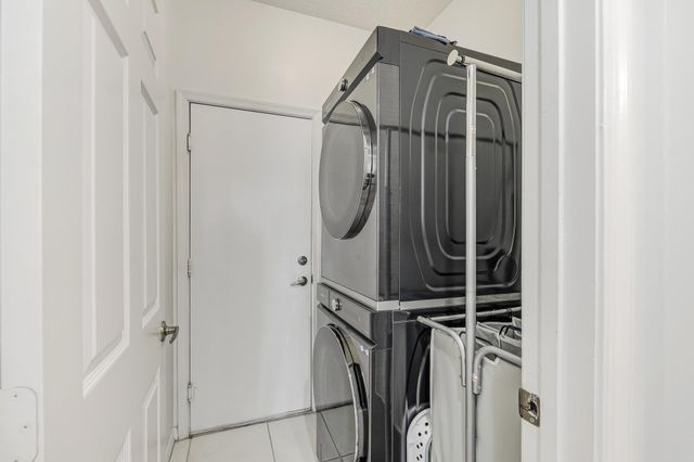 3692 Coco Lake Drive, Coconut Creek, FL 33073