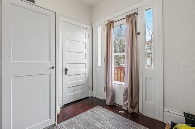 61-63 N Linwood Ave, Crafton, PA 15205