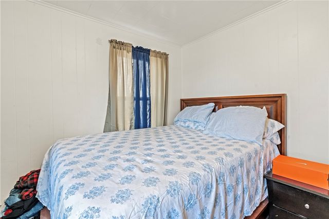 61-63 N Linwood Ave, Crafton, PA 15205