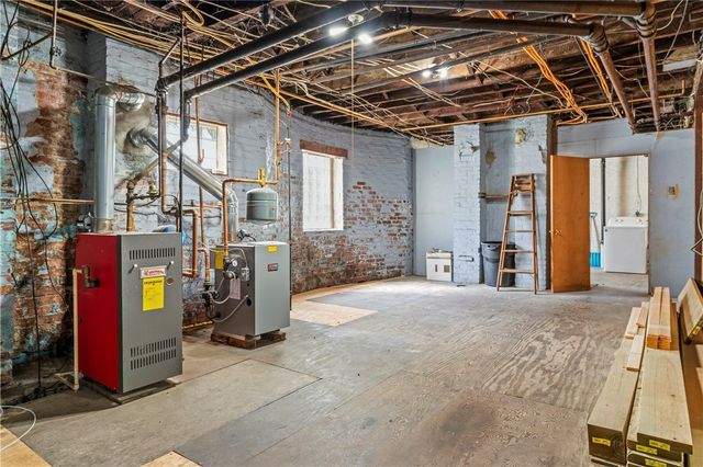 61-63 N Linwood Ave, Crafton, PA 15205