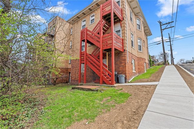 61-63 N Linwood Ave, Crafton, PA 15205