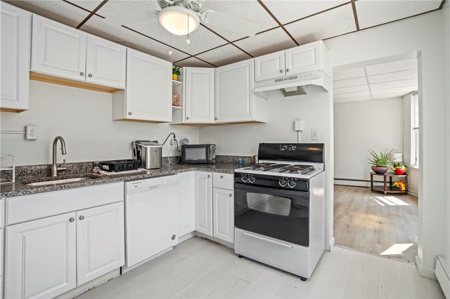 61-63 N Linwood Ave, Crafton, PA 15205