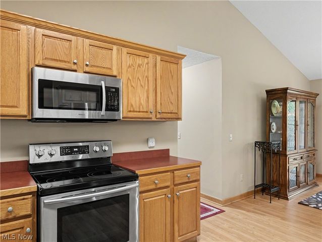 3671 White Oak Drive, Norton, OH 44203