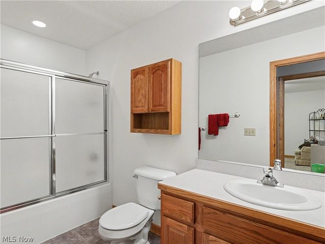 3671 White Oak Drive, Norton, OH 44203