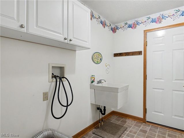 3671 White Oak Drive, Norton, OH 44203