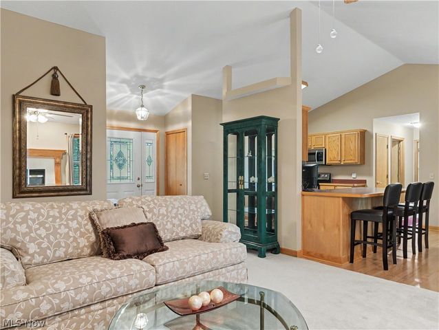 3671 White Oak Drive, Norton, OH 44203