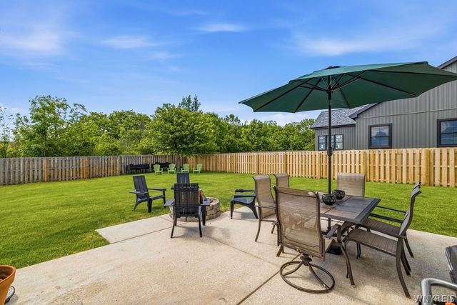 5952 Southwood Drive, Lockport Town, NY 14094