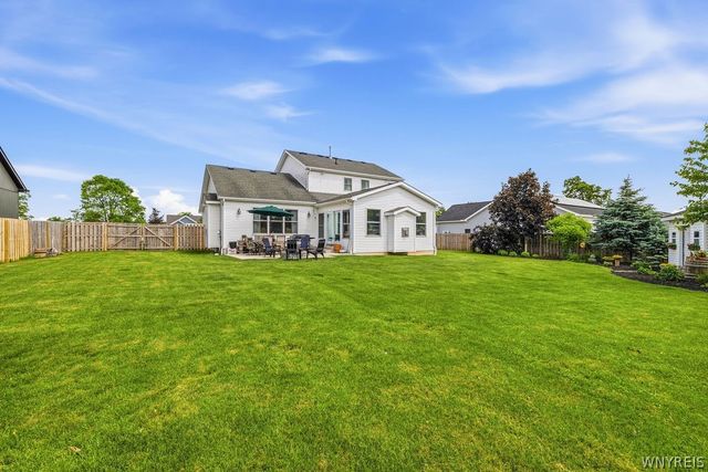 5952 Southwood Drive, Lockport Town, NY 14094
