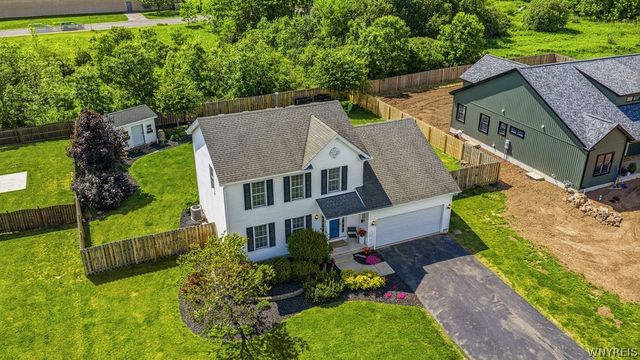 5952 Southwood Drive, Lockport Town, NY 14094