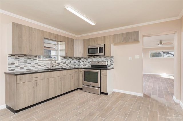 600 S 8th Street, Mcallen, TX 78501