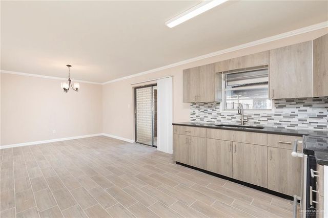 600 S 8th Street, Mcallen, TX 78501