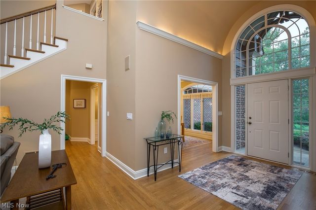 2665 Deer Ridge Run, Cuyahoga Falls, OH 44223