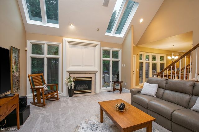 2665 Deer Ridge Run, Cuyahoga Falls, OH 44223