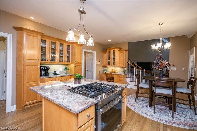 2665 Deer Ridge Run, Cuyahoga Falls, OH 44223