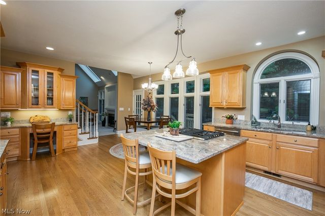 2665 Deer Ridge Run, Cuyahoga Falls, OH 44223