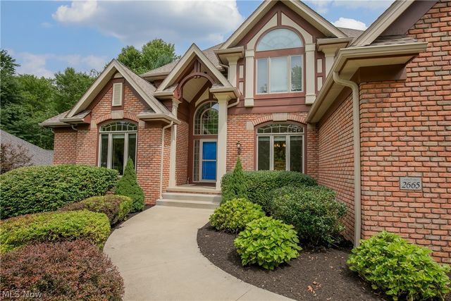 2665 Deer Ridge Run, Cuyahoga Falls, OH 44223