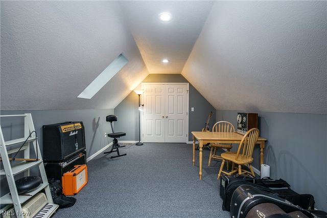 2665 Deer Ridge Run, Cuyahoga Falls, OH 44223