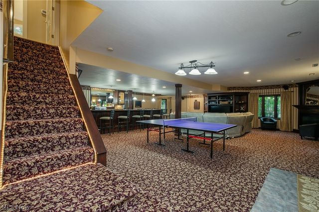 2665 Deer Ridge Run, Cuyahoga Falls, OH 44223