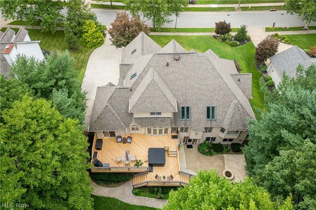2665 Deer Ridge Run, Cuyahoga Falls, OH 44223