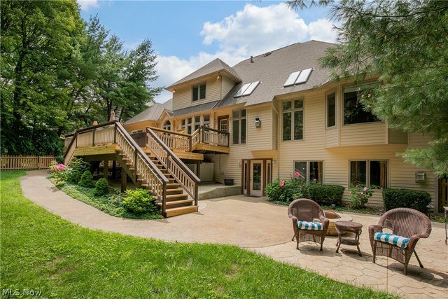 2665 Deer Ridge Run, Cuyahoga Falls, OH 44223