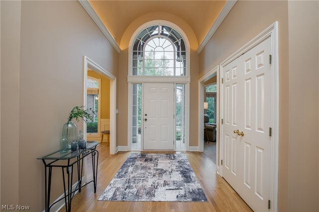 2665 Deer Ridge Run, Cuyahoga Falls, OH 44223