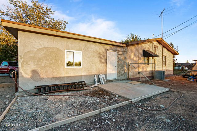 171 HOLGUIN, Vinton, TX 79821