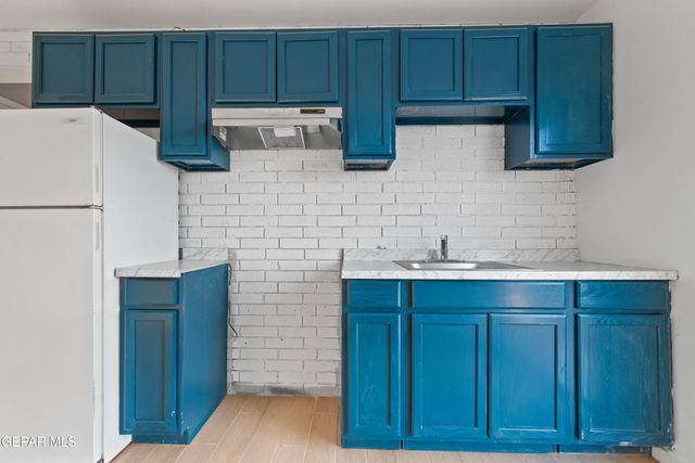 171 HOLGUIN, Vinton, TX 79821