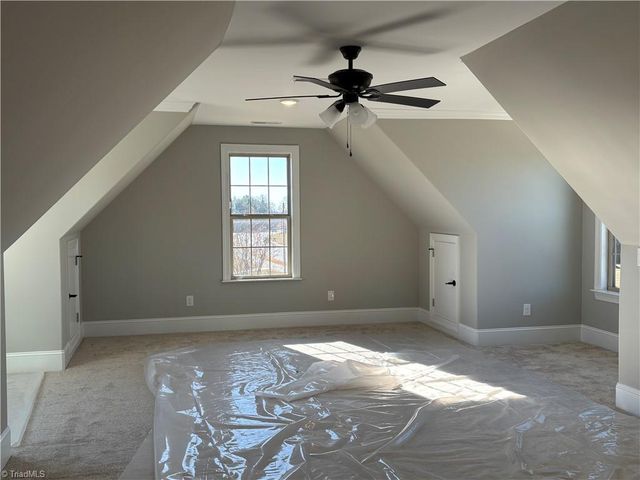 5483 Meadowlark Court, Winston-salem, NC 27106