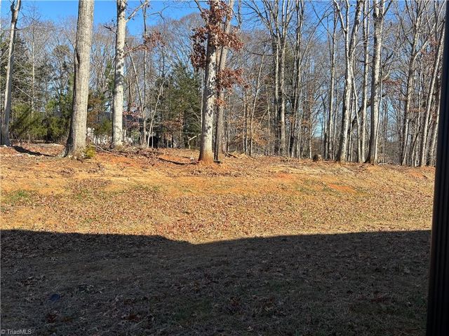 5483 Meadowlark Court, Winston-salem, NC 27106