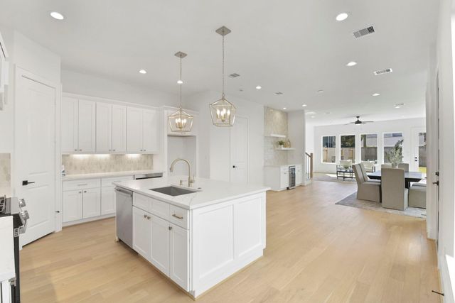 1434 Alexander Street, Houston, TX 77008