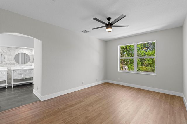 4351 N Magnolia Circle, Delray Beach, FL 33445