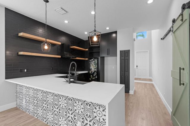 4351 N Magnolia Circle, Delray Beach, FL 33445