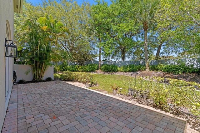 4351 N Magnolia Circle, Delray Beach, FL 33445