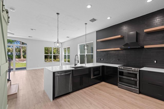 4351 N Magnolia Circle, Delray Beach, FL 33445