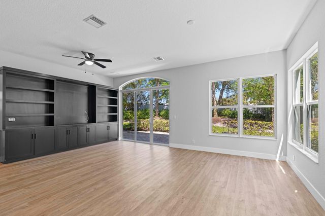 4351 N Magnolia Circle, Delray Beach, FL 33445