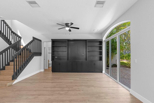 4351 N Magnolia Circle, Delray Beach, FL 33445