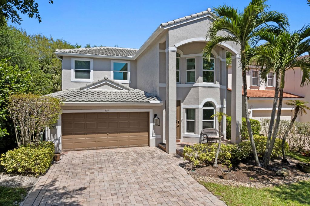 4351 N Magnolia Circle, Delray Beach, FL 33445