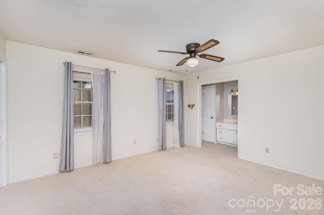 8017 Regent Park Lane, Charlotte, NC 28210