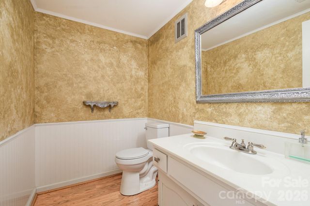 8017 Regent Park Lane, Charlotte, NC 28210