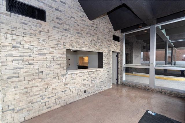 6909 Prospect Avenue, Kansas City, MO 64132