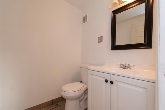 6909 Prospect Avenue, Kansas City, MO 64132