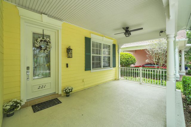 221 Marlberry Circle, Jupiter, FL 33458