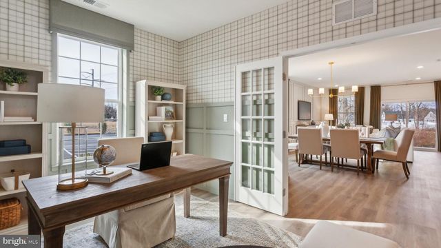 133 DELHAAS CIR, Bristol, PA 19007