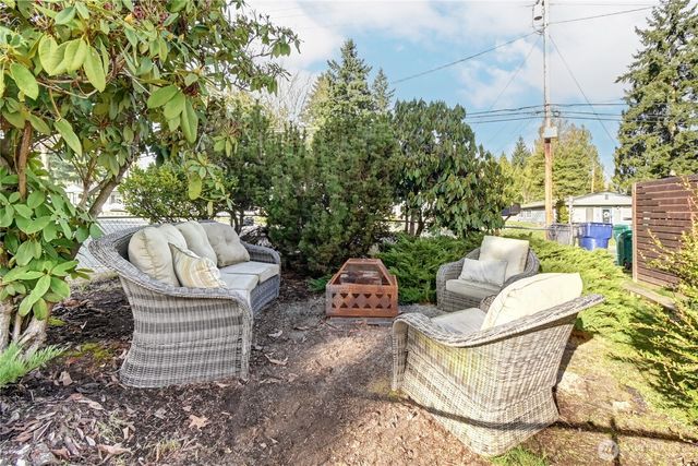 20406 52nd Avenue W, Lynnwood, WA 98036